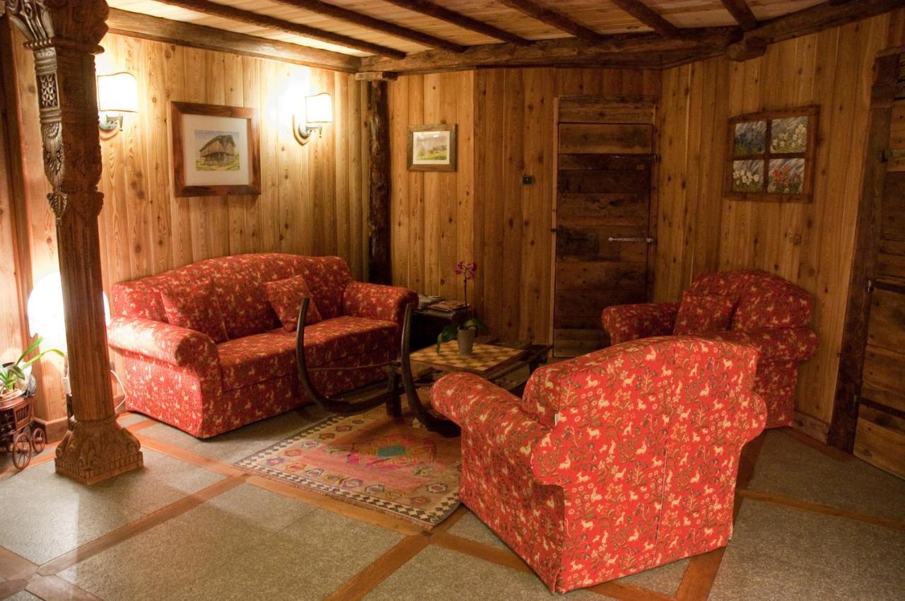 La Torretta Hotel Challand-Saint-Anselme Buitenkant foto