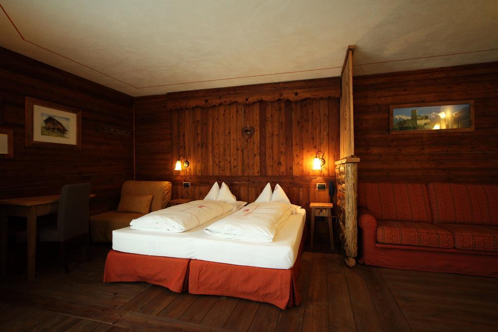 La Torretta Hotel Challand-Saint-Anselme Buitenkant foto