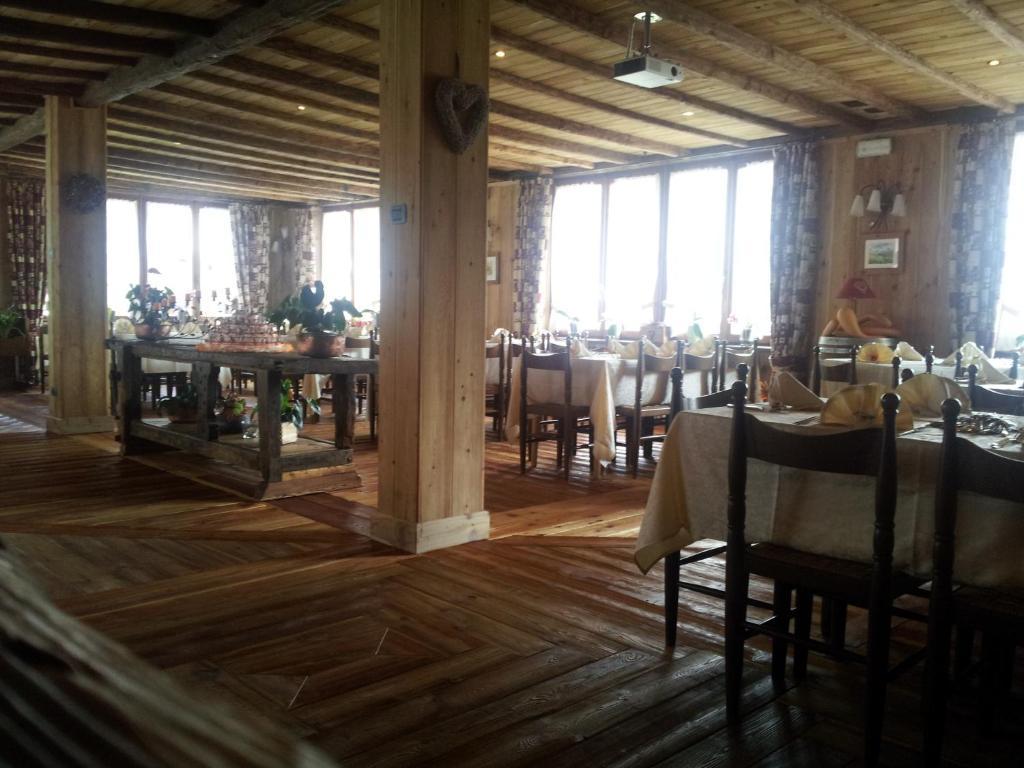 La Torretta Hotel Challand-Saint-Anselme Buitenkant foto