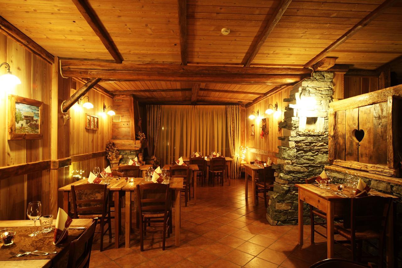 La Torretta Hotel Challand-Saint-Anselme Buitenkant foto